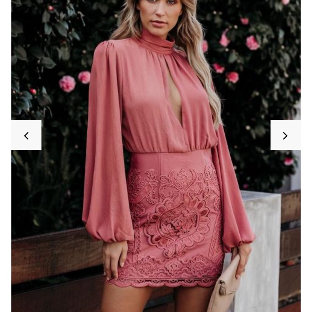 Gorgeous rose/mauve colored long sleeve dress!